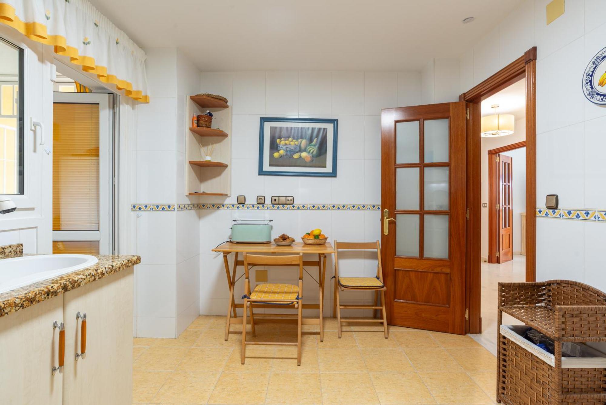 Villa Valentina - Renovated On Los Alamos Beach Torremolinos Eksteriør billede