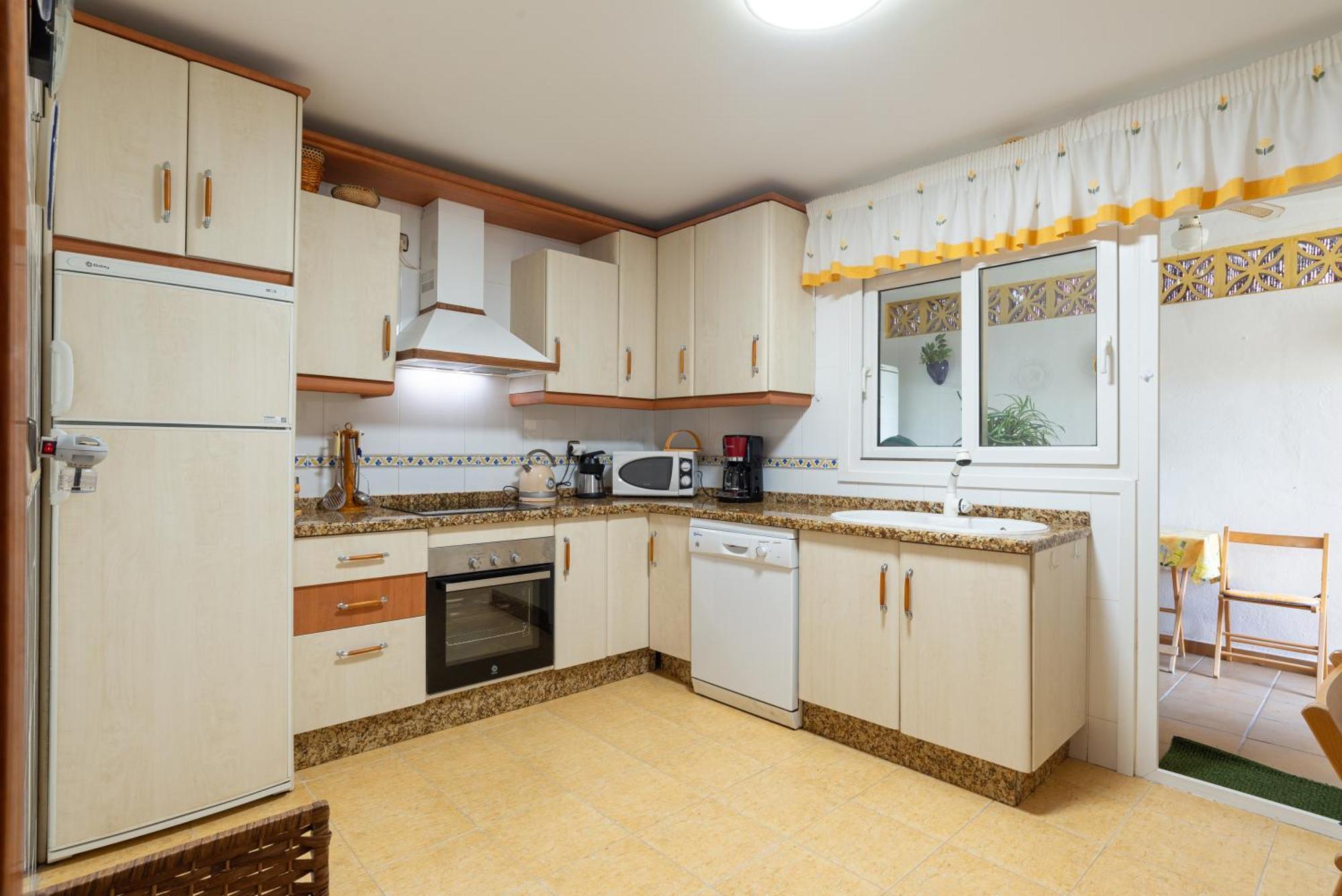 Villa Valentina - Renovated On Los Alamos Beach Torremolinos Eksteriør billede