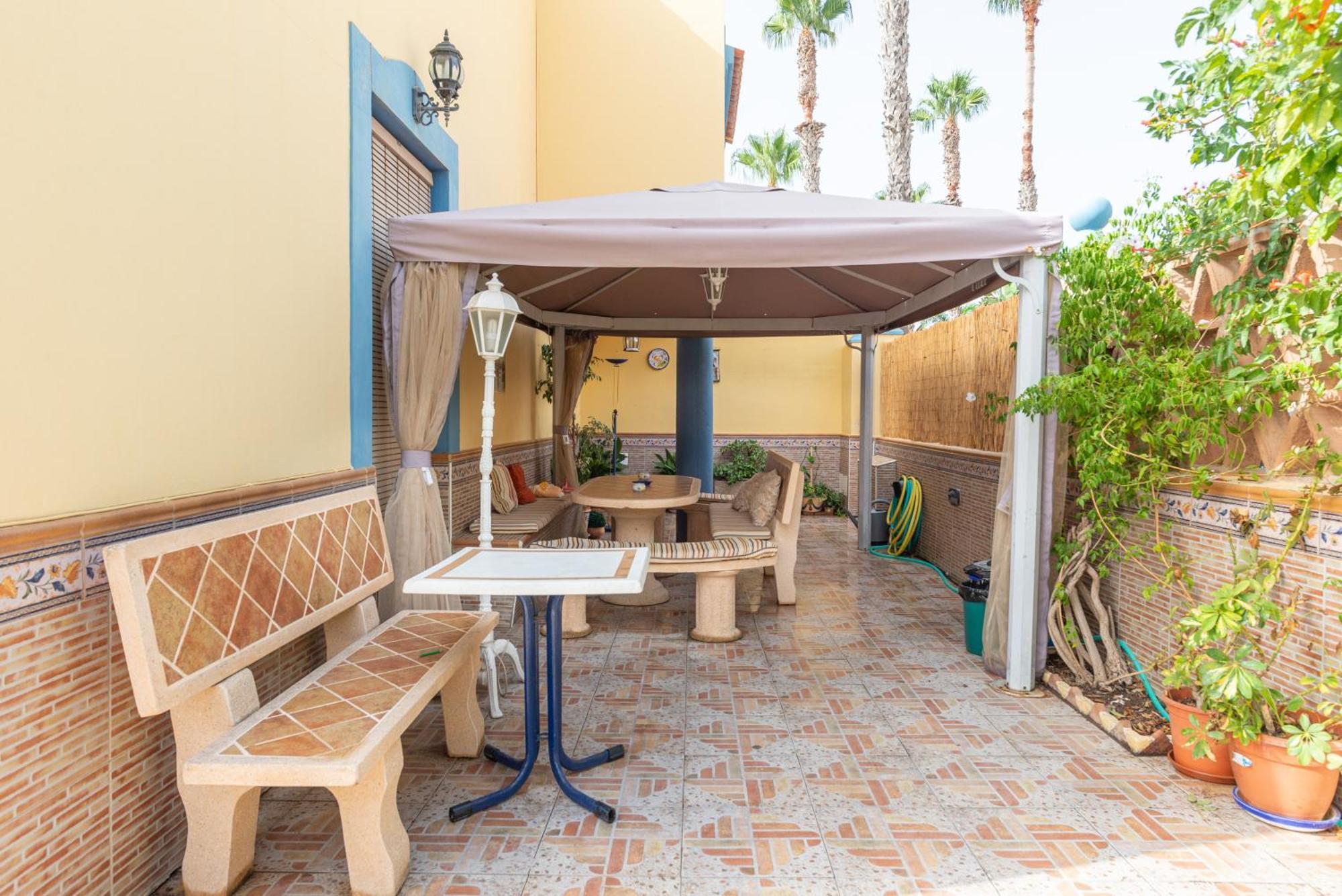 Villa Valentina - Renovated On Los Alamos Beach Torremolinos Eksteriør billede