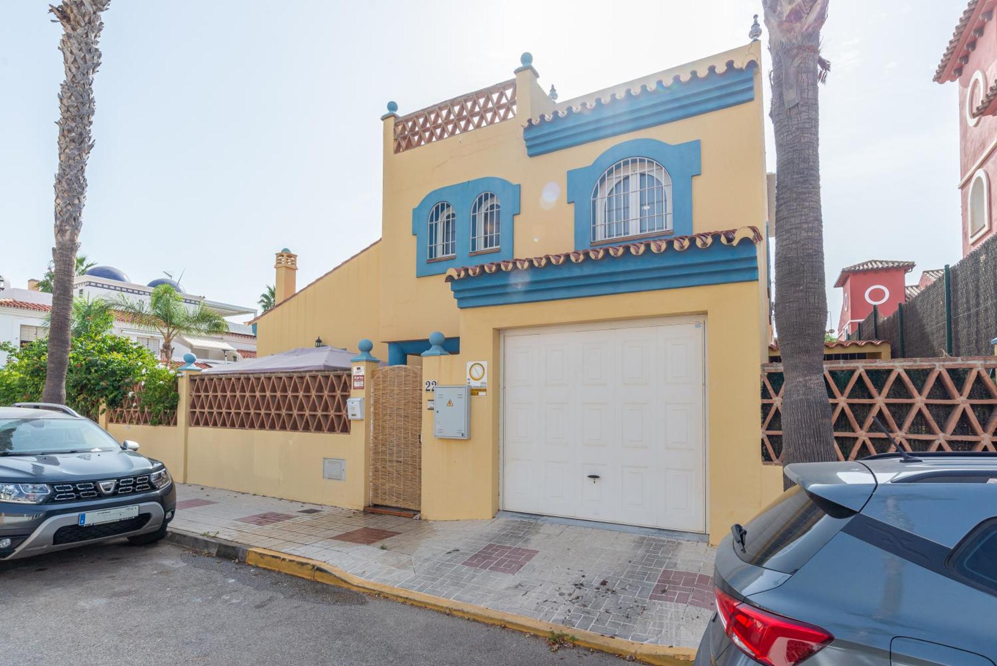 Villa Valentina - Renovated On Los Alamos Beach Torremolinos Eksteriør billede