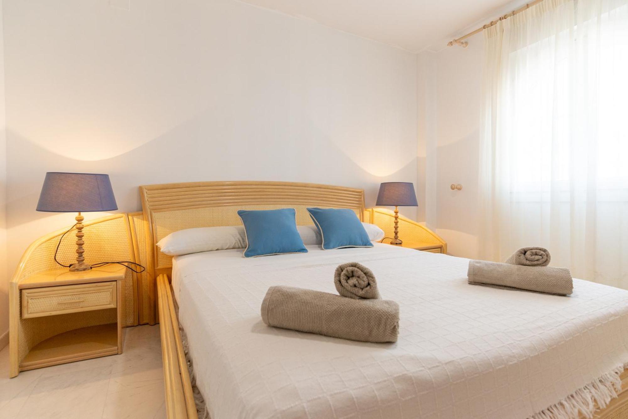 Villa Valentina - Renovated On Los Alamos Beach Torremolinos Eksteriør billede
